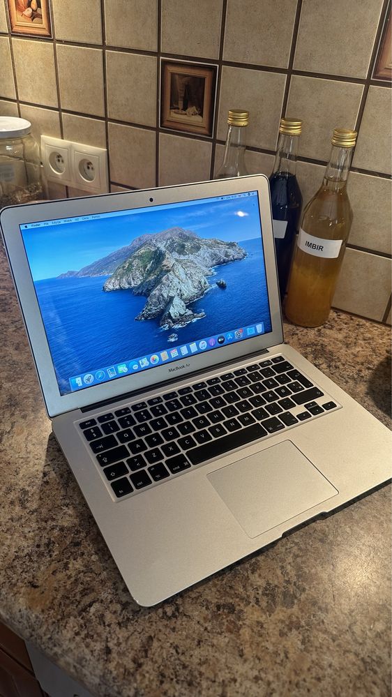 Laptop Apple MacBook - super stan - 100% sprawny