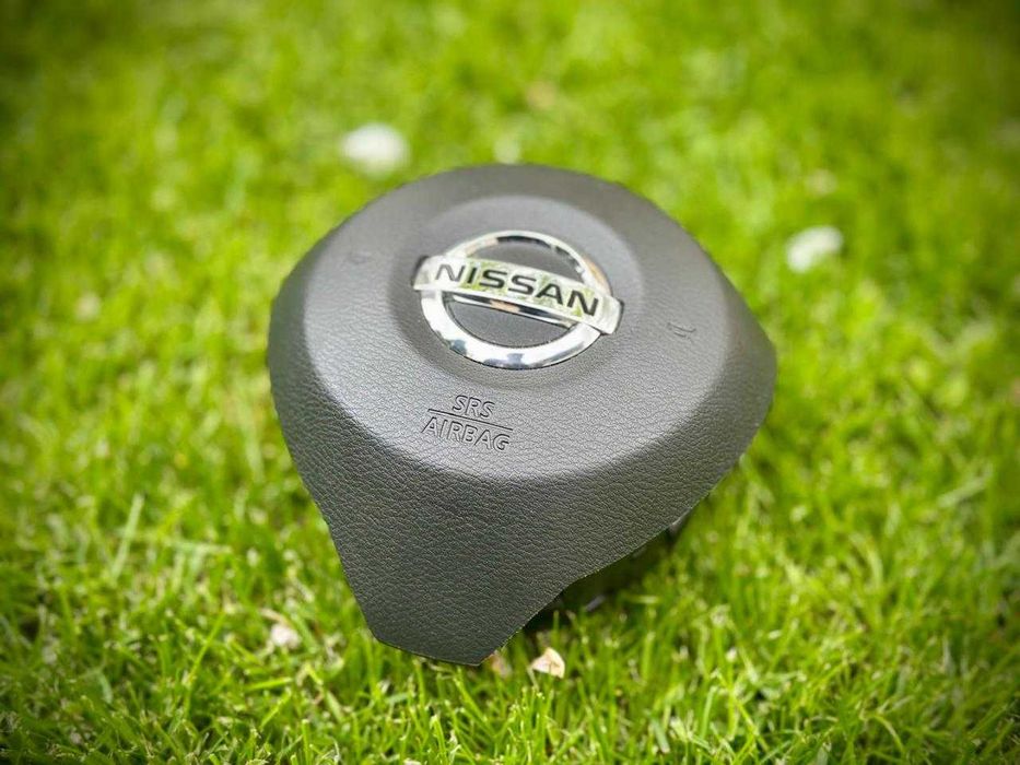 Подушка безопасности airbag в руль водитель Nissan Leaf 18- 985105SA8A