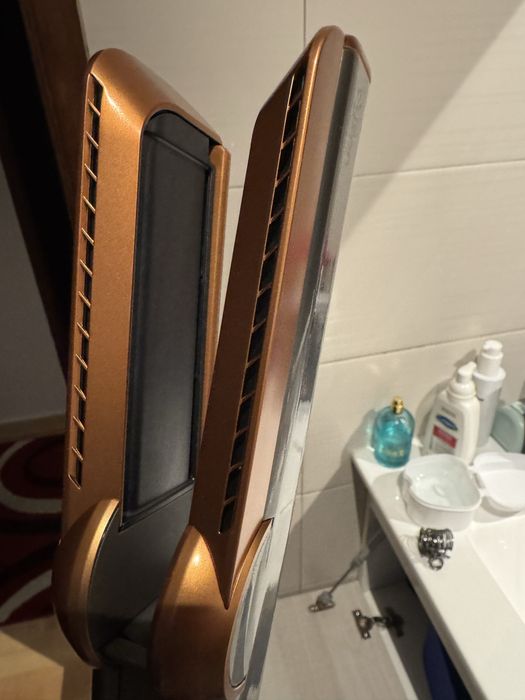 Dyson Airstrait com garantia de 33 meses e caixa