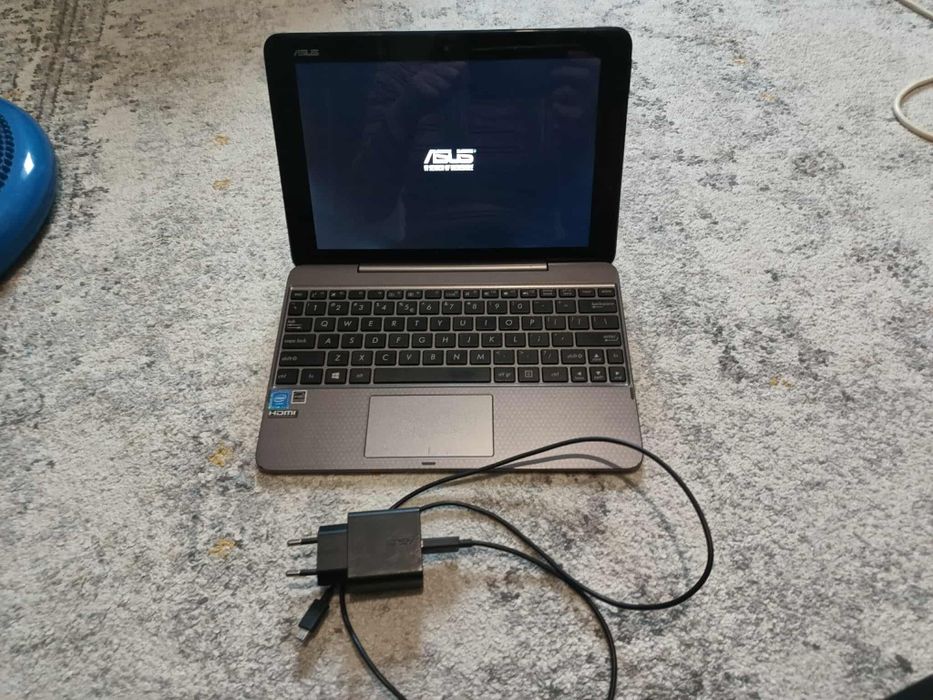 Asus t101ha 2w1 etui folia na wyswietlaczu