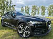 Volvo V60 Cross Country Volvo V60 CC Cross Country T5 AWD 4x4 59 tys przebieg Kamery 360