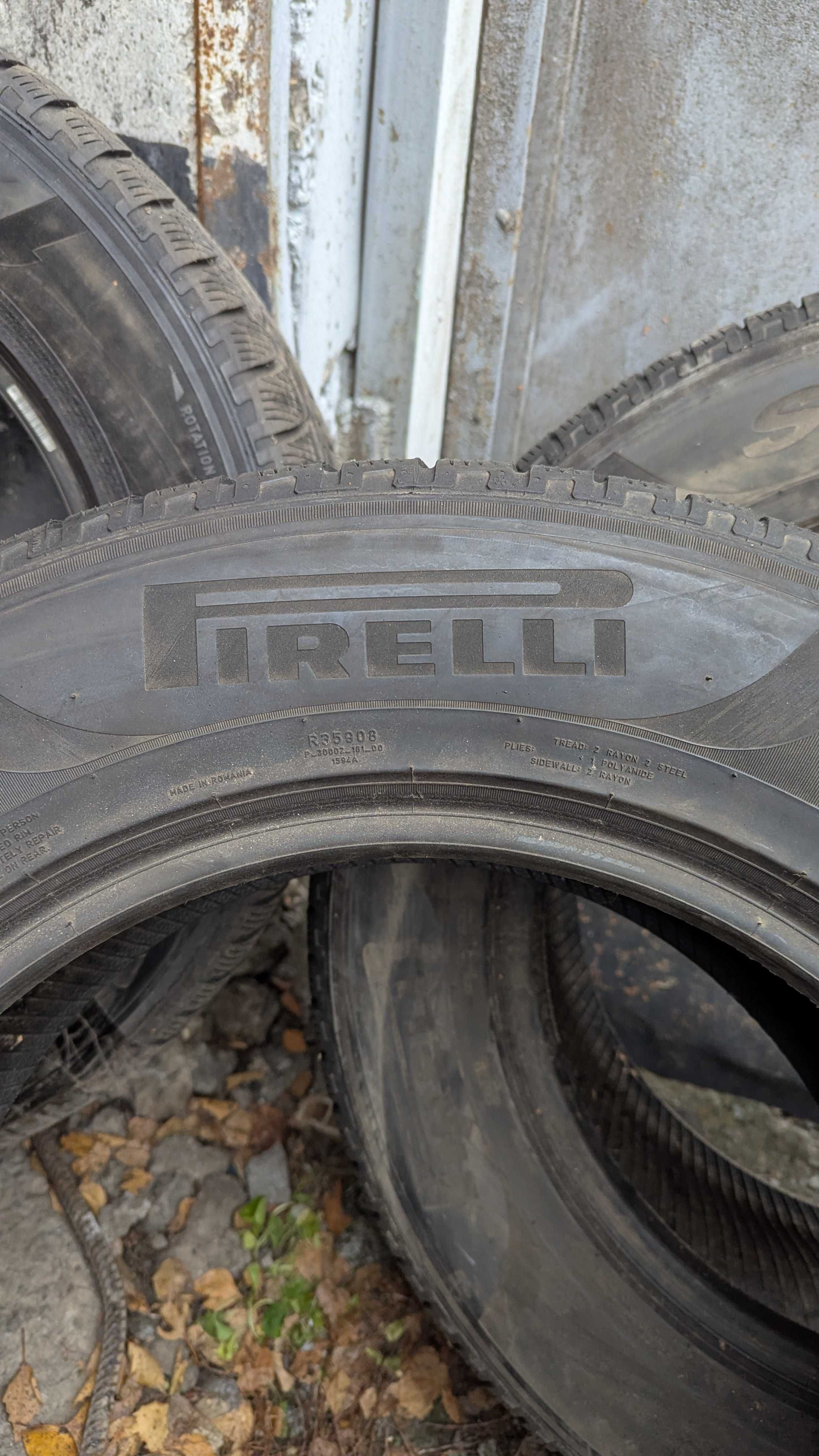 Комплект зимових шин PIRELLI