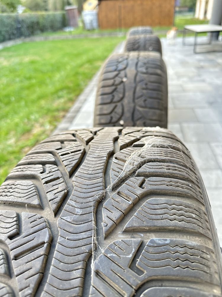 Komplet  orginalnych od Audi kół 17 cali  z oponami zimowymi 225/50