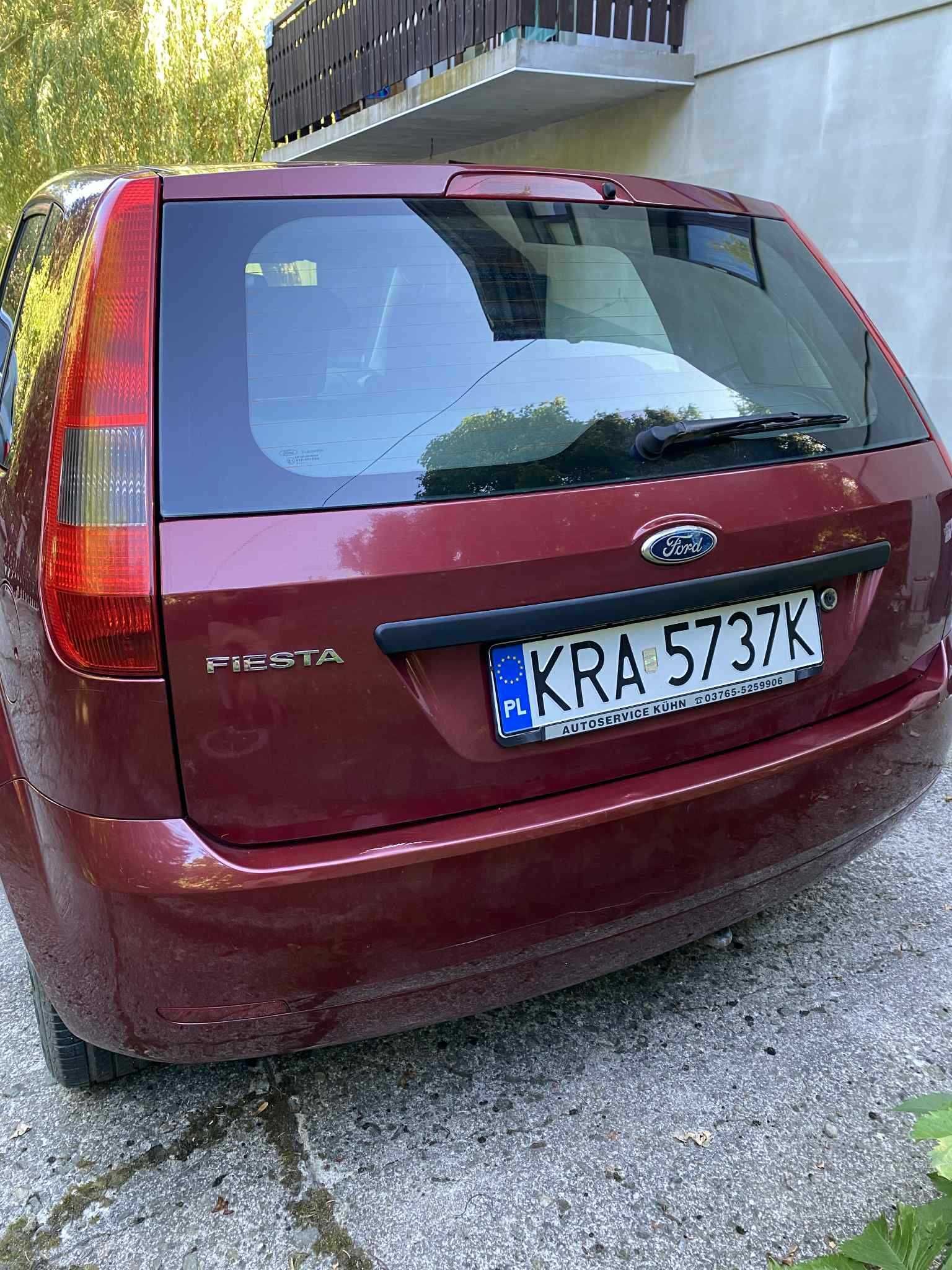 Ford Fiesta MK6*benzyna