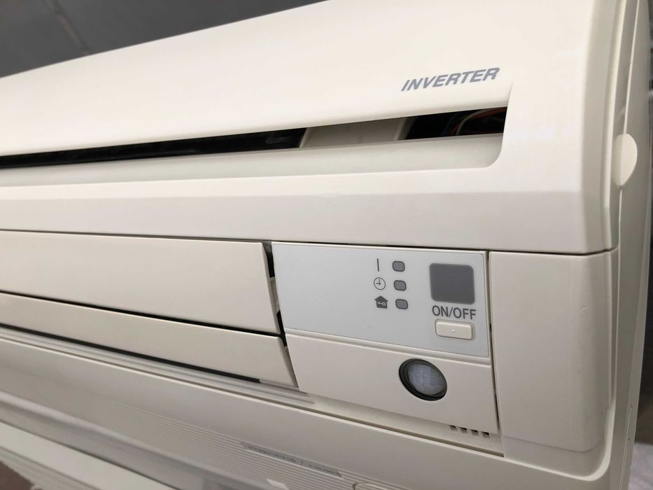 Кондиционер настенный инвертор Daikin FTXS71FV1B б/у до 80 м2 монтаж