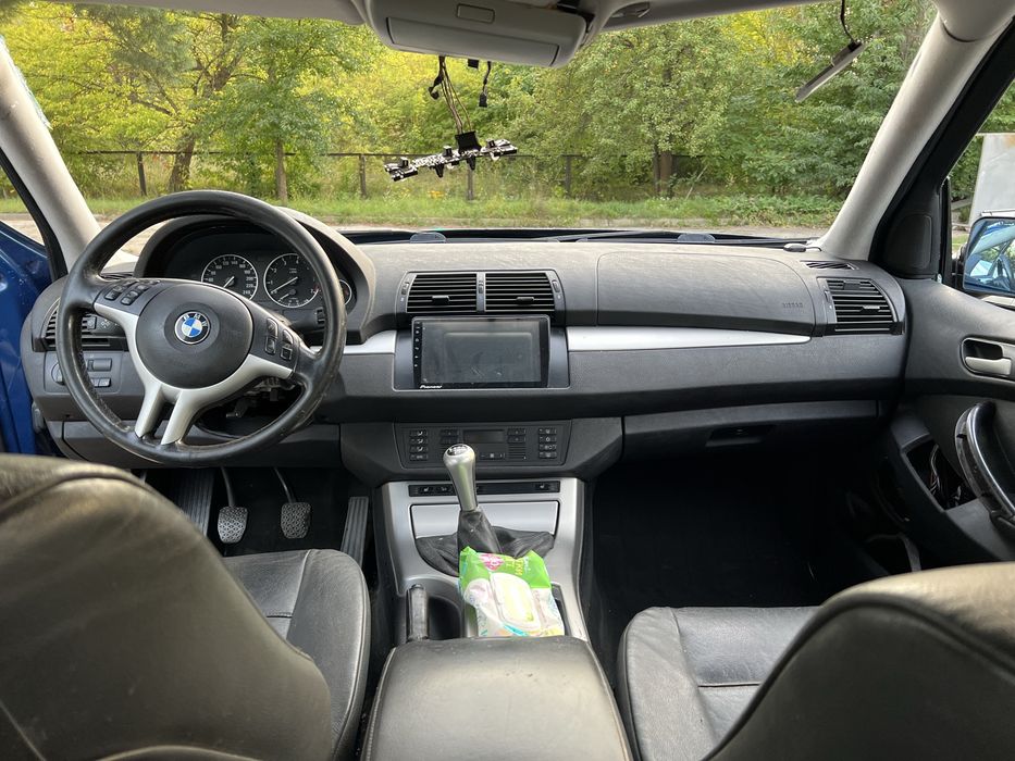 Продам BMW X5 E53