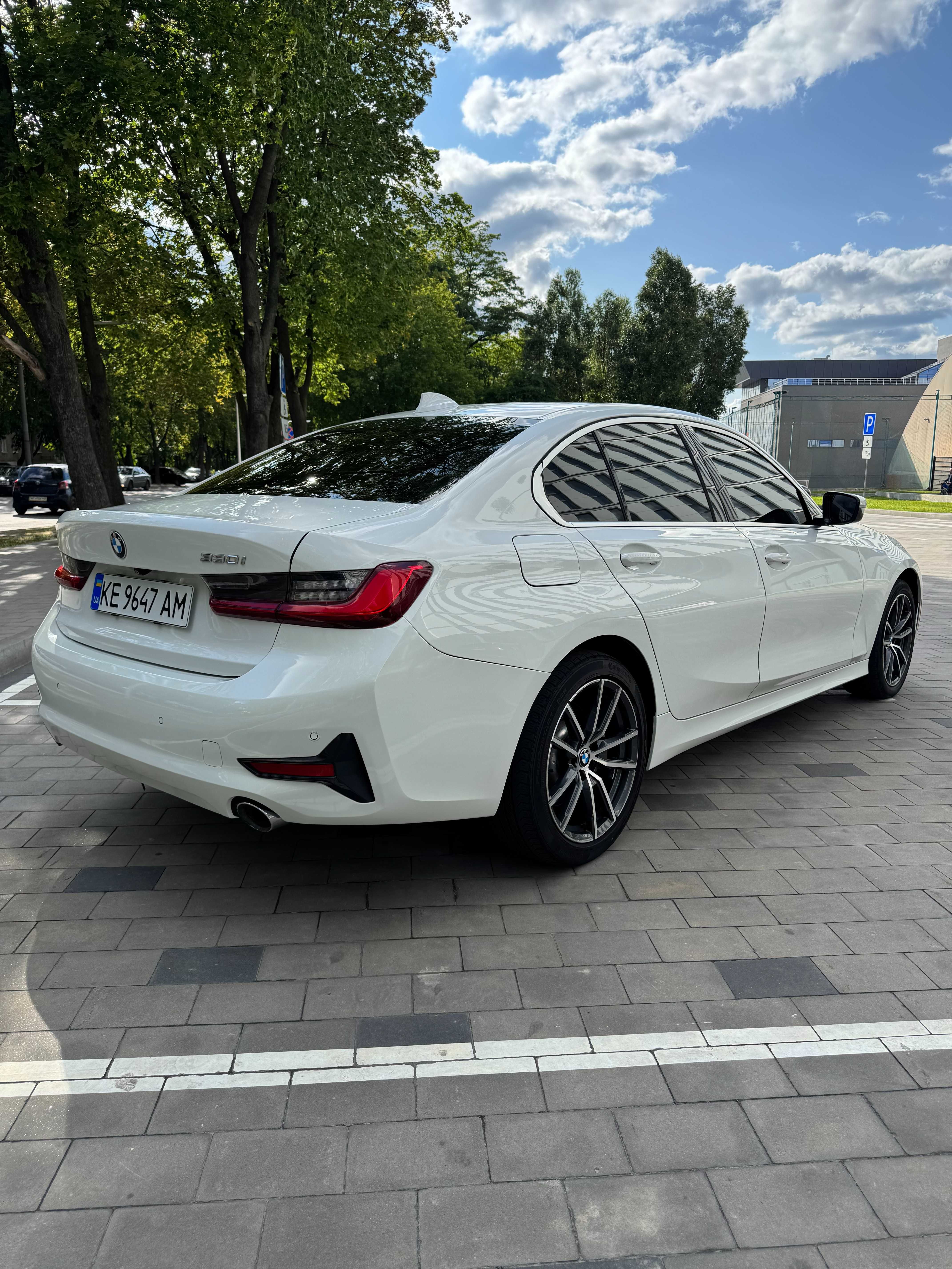 BMW 3 Series 2019 330i xDrive