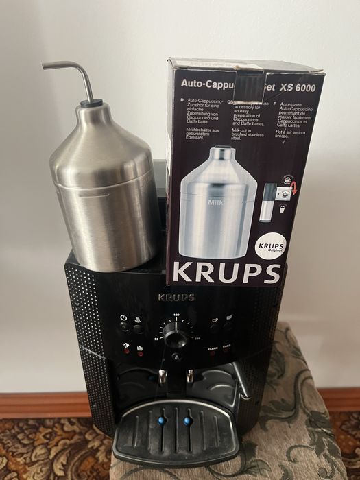 Кавоварка Krups AE 81 з молочником!