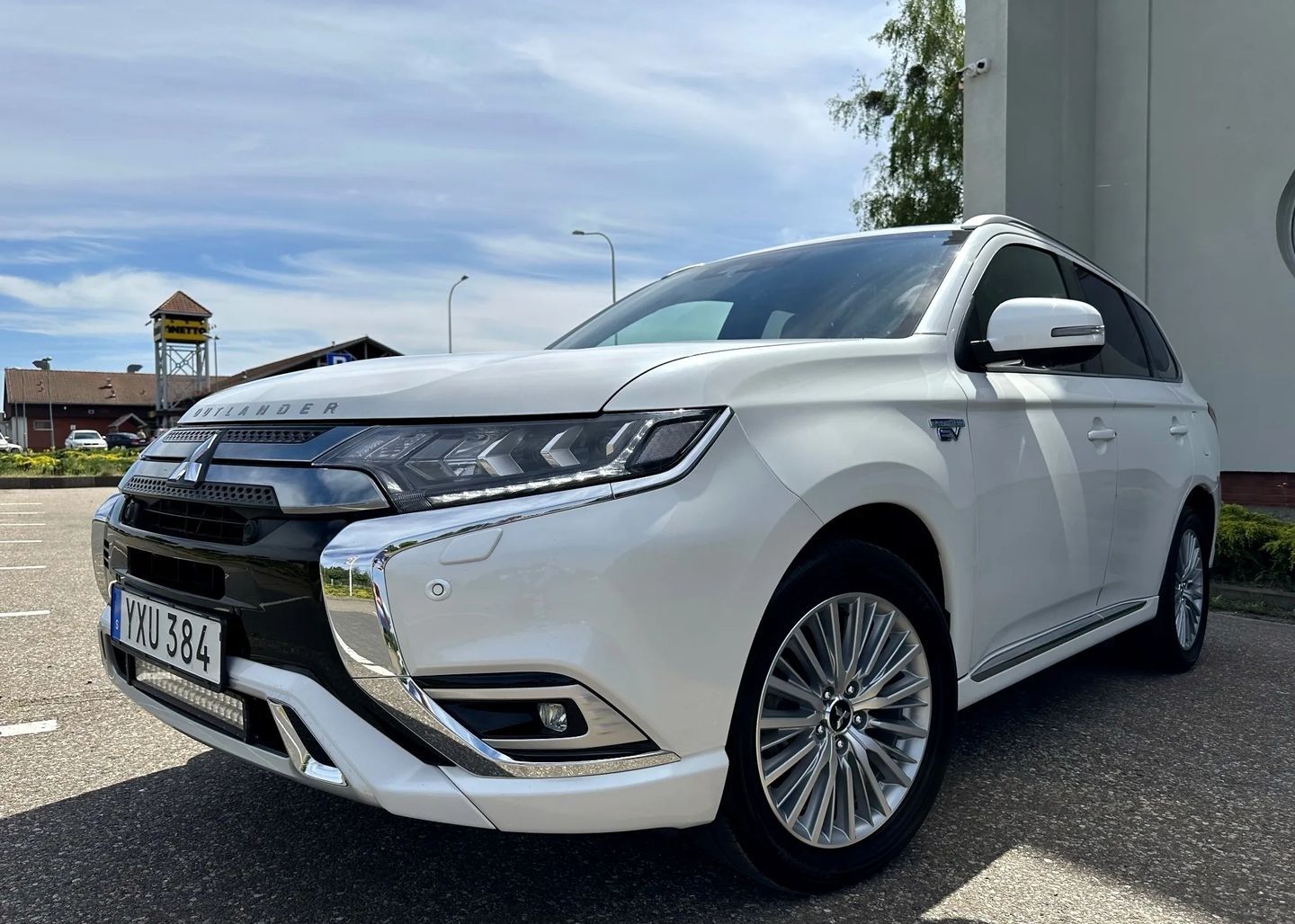 Mitsubishi Outlander PHEV 2.4