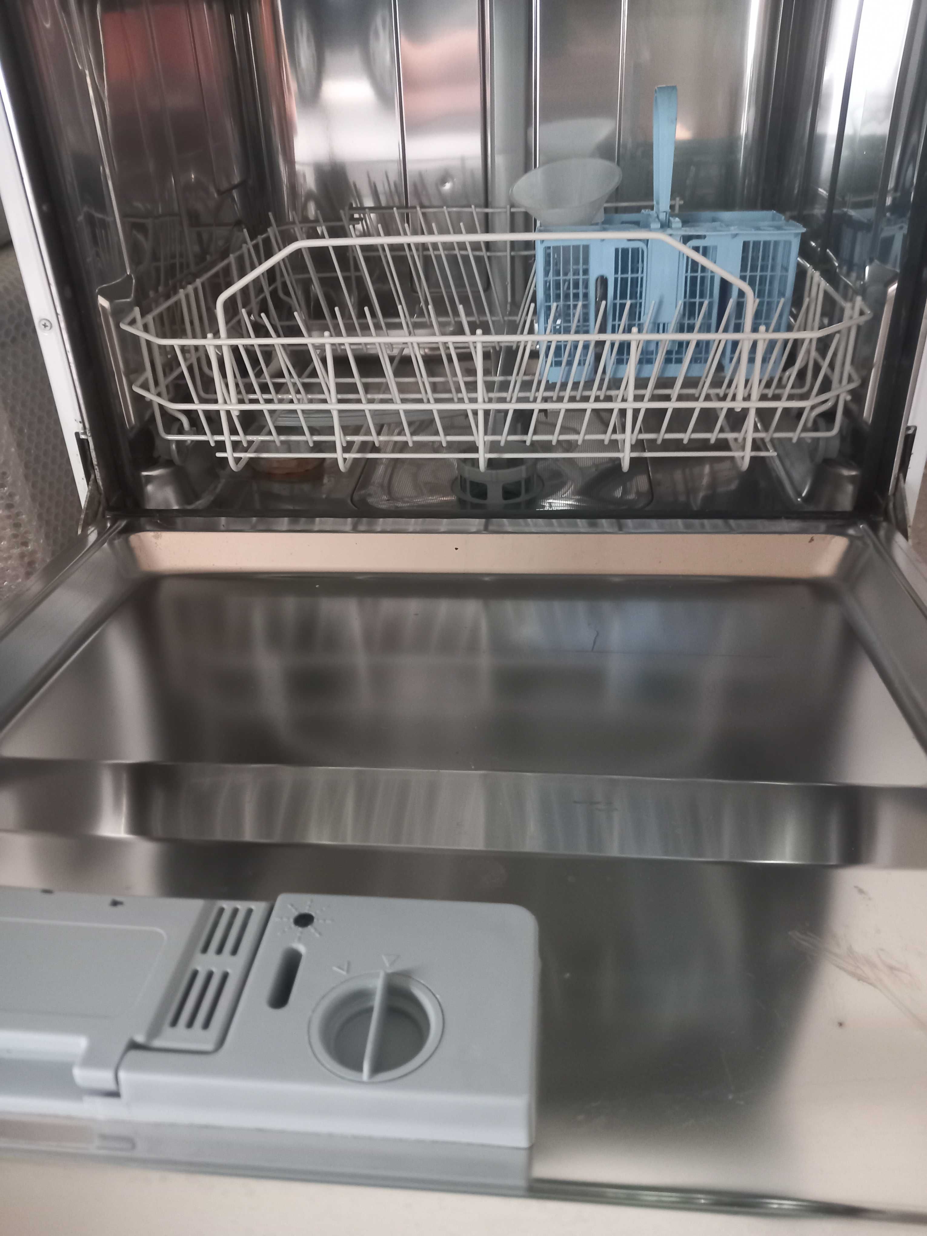 Maquina de lavar loiça em muito bom estado