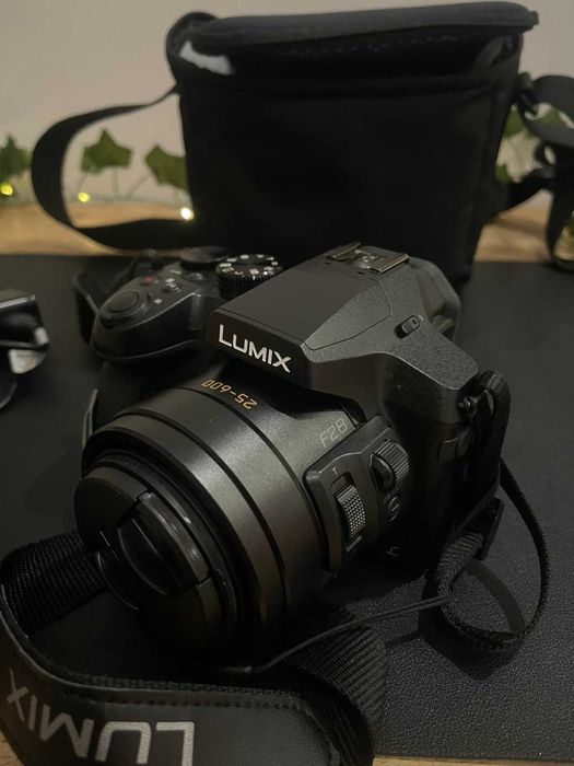 фотоапарат Panasonic Lumix FZ300