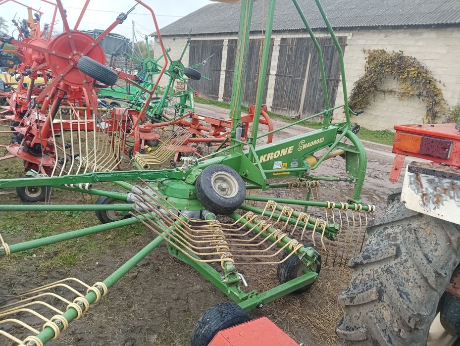 Przetrząsarka  do siana 4,  6 , 8 gwiazdowa zgrabiarka kuhn Krone