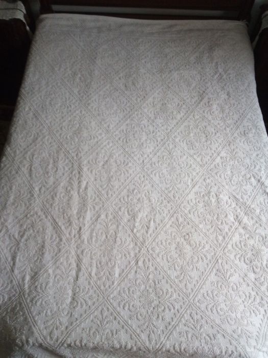 4 Colchas antigas para cama de casal (com medidas)