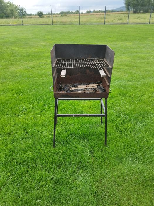 Grill węglowy  ruszt