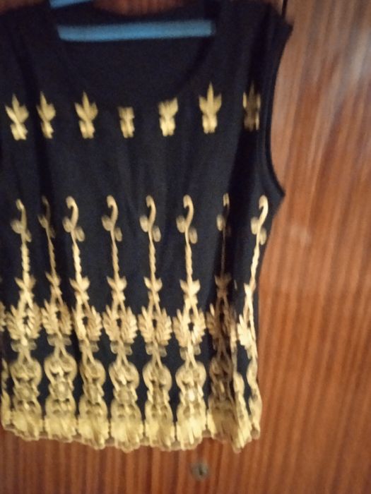 Продам женский костюм двойка