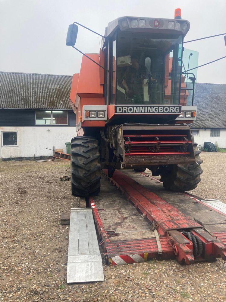 Kombajn Dronningborg D8900 jumbo