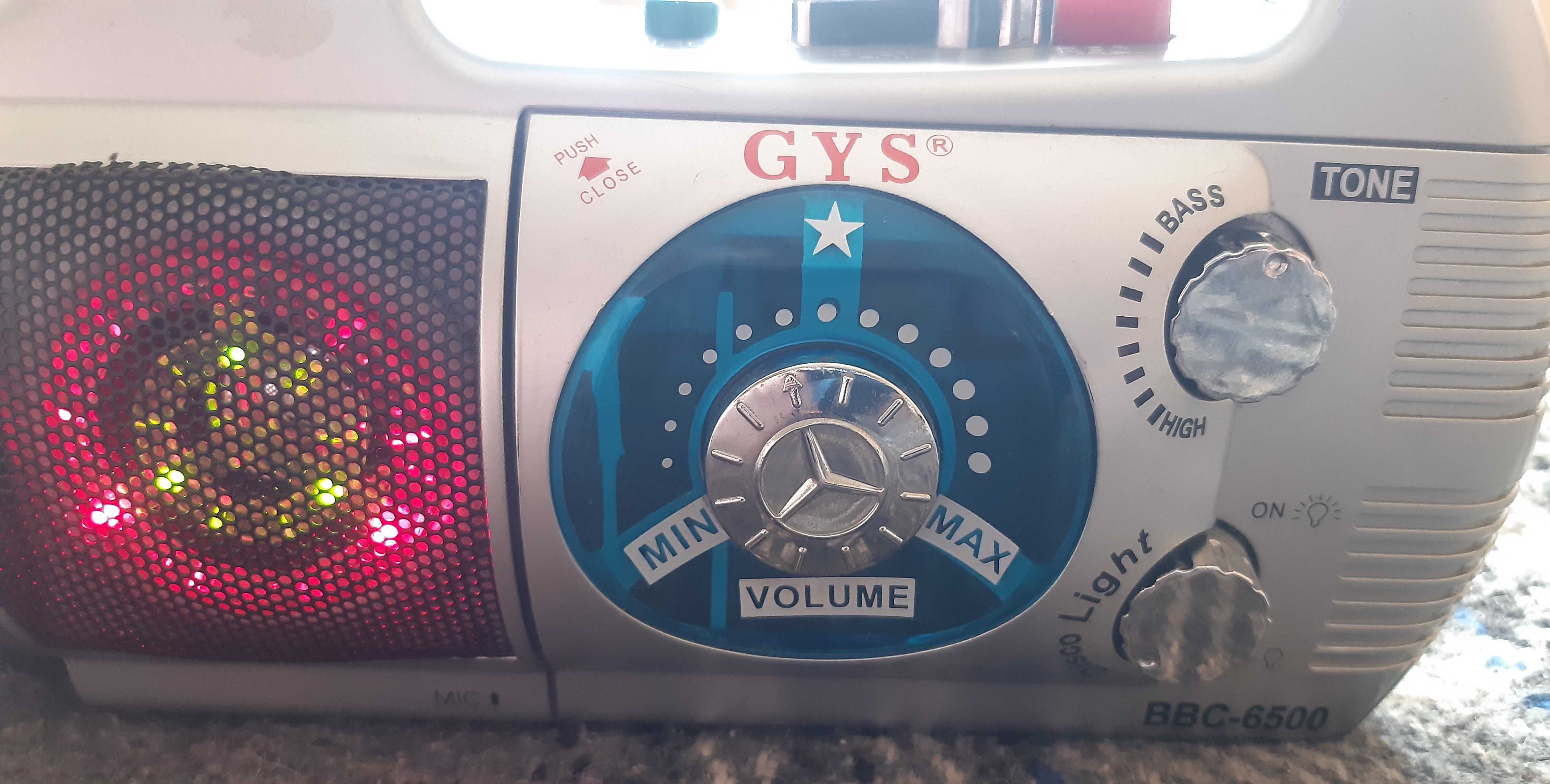 радіоприймач з ліхтариком GYS BBC-6500