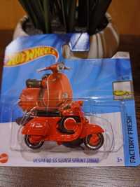 Hot Wheels Vespa skuter