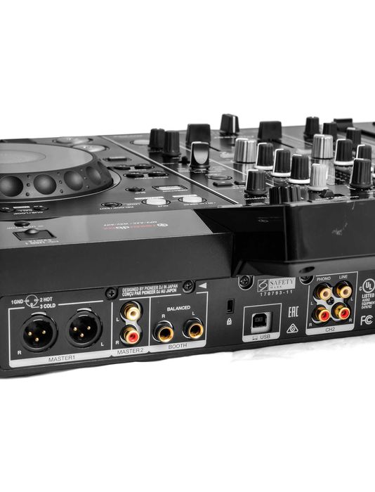 Kontroler 2-kanałowy Pioneer XDJ-RX2 + torba