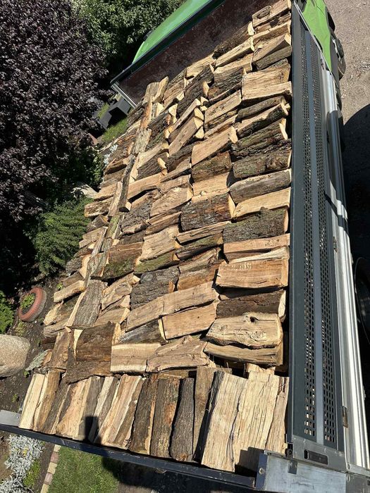 UKŁADANE SUCHE DREWNO opałowe kominkowe