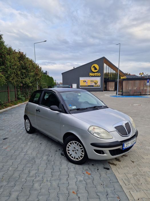 Lancia Ypsilon 1.2 benzyna • Klimatyzacja • 2 komplety opon •