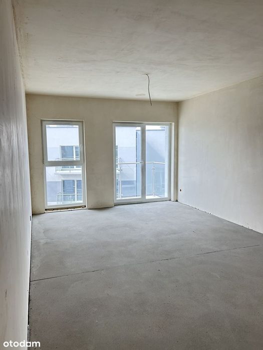 Kawalerka z miejscem postojowym w hali garażowej i skrytką lokatorską