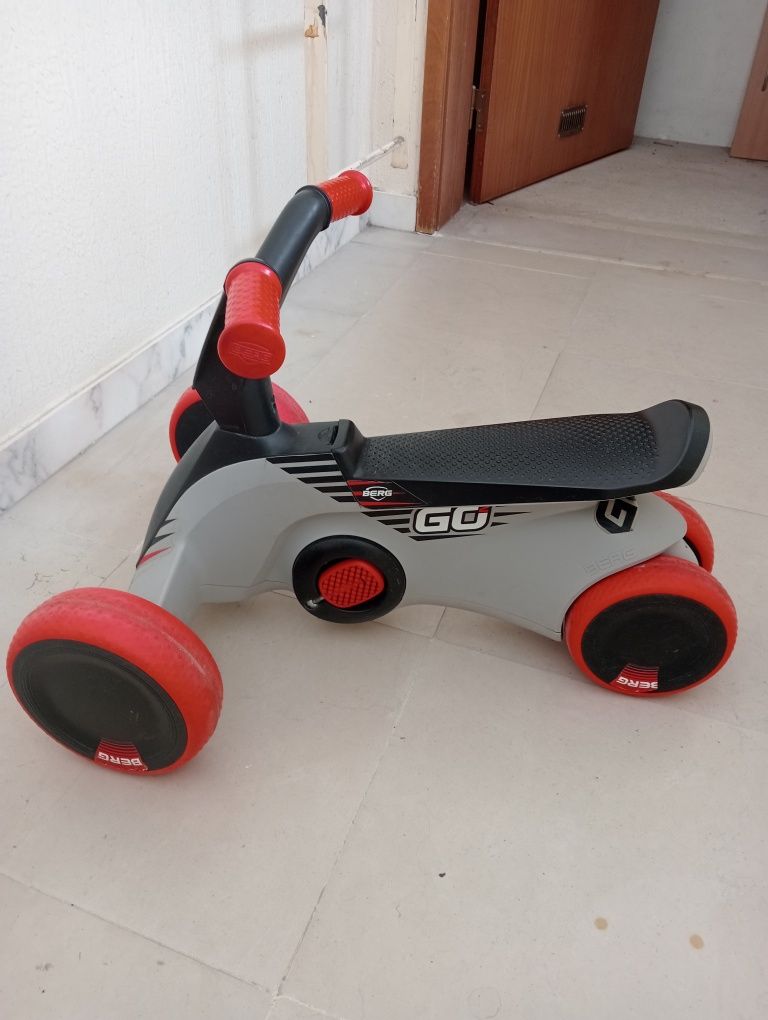 Quadriciclo berg para criança