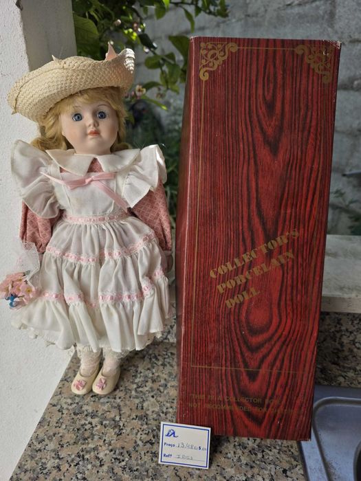 Boneca de Porcelana Zasan 1988 – Com Caixa e Certificado