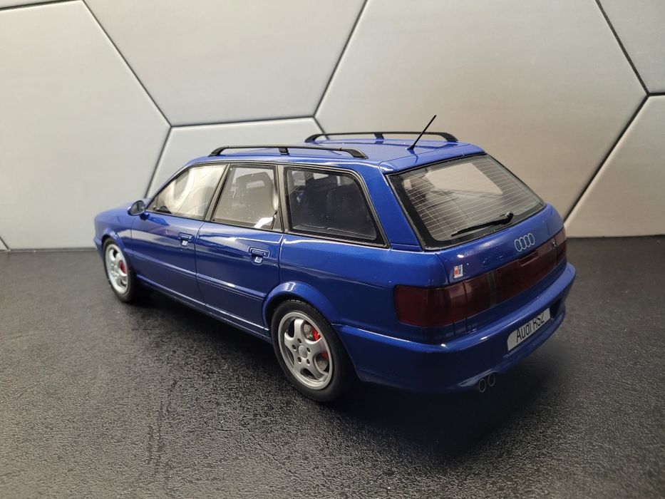 Model Audi RS2 Avant, skala 1/12, Otto Mobile