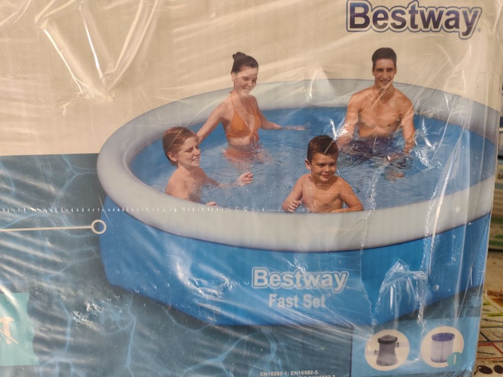 Piscina nova 3,05x0,76 MT c/bomba bestway