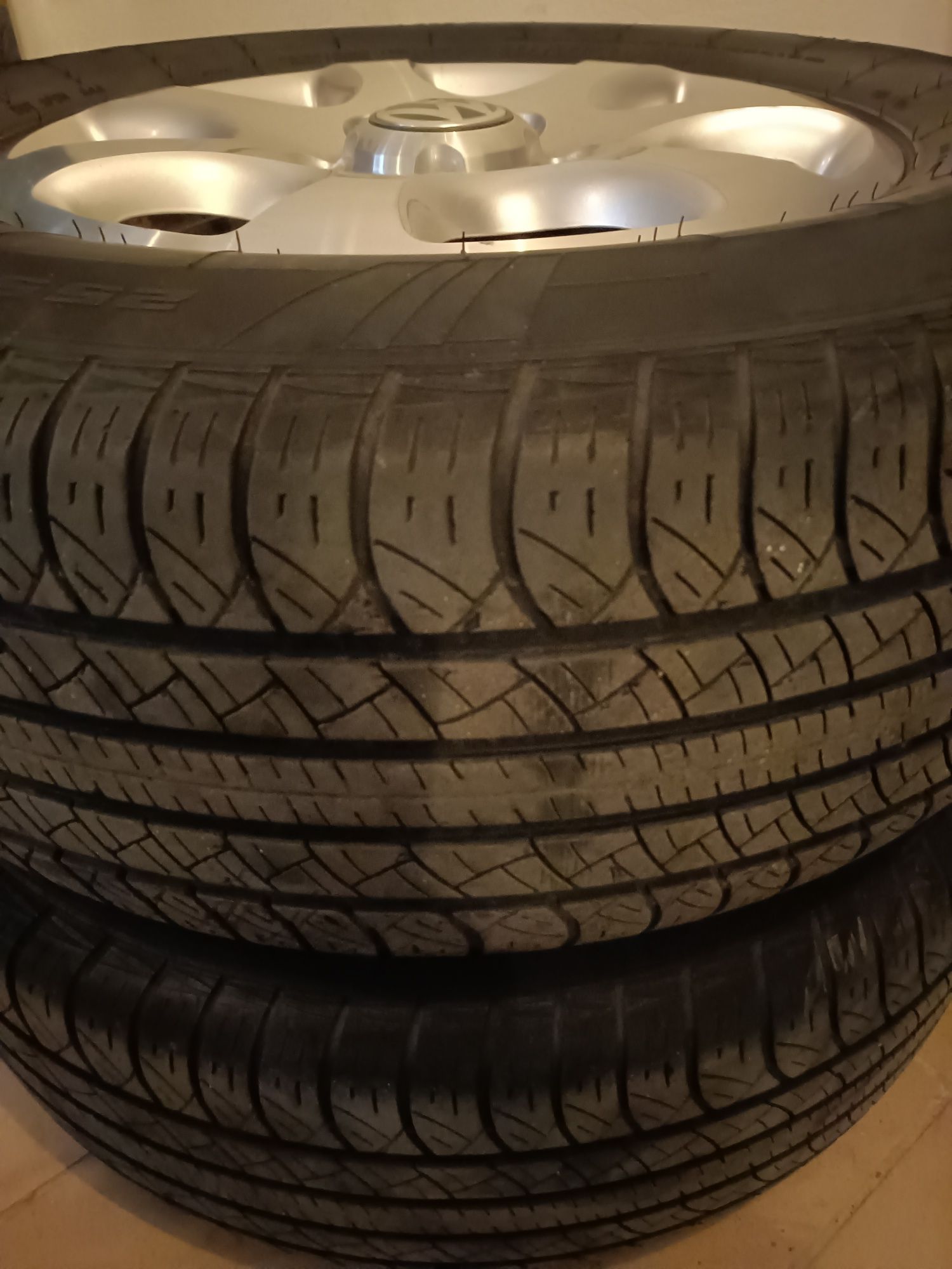 Opony, felgi wv Touareg 255/65/17, 5x130