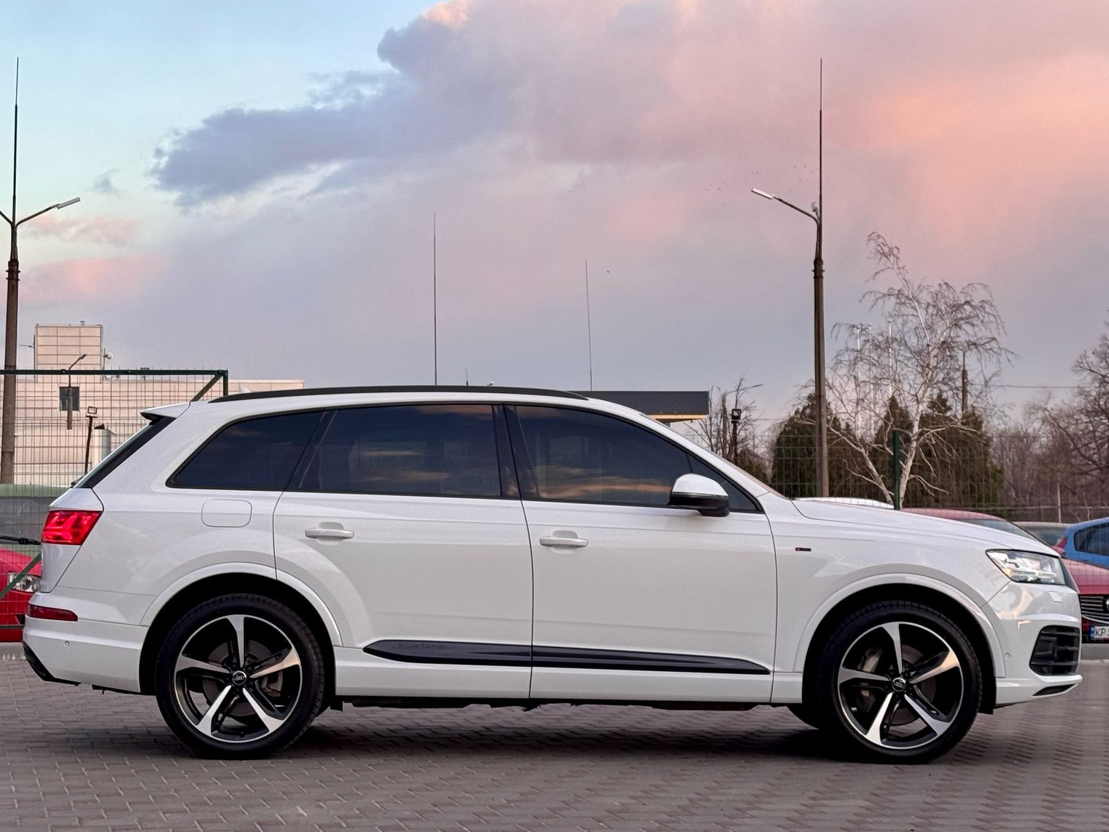 Audi Q7 S.line  не фарбована возможен обмін