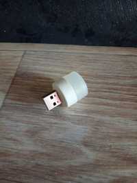Лампа USB работает  от ПаверБанка