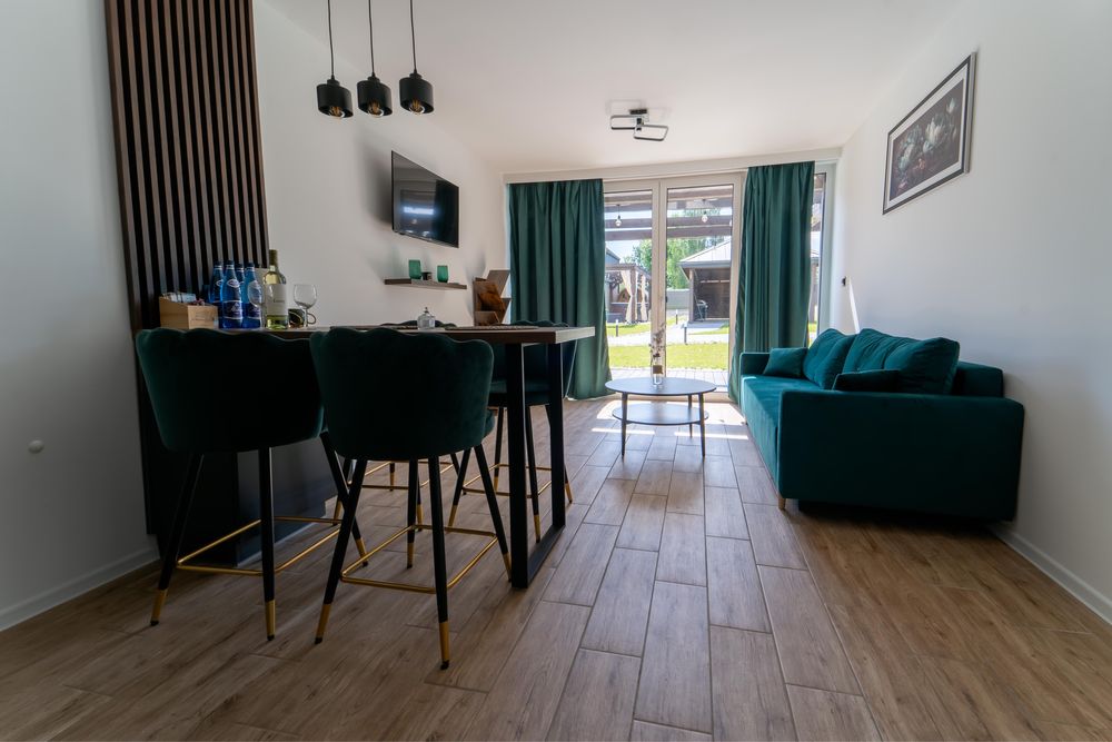 VILLAGE RESORT prywatne jacuzzi & sauna dom domki na wynajem panieński