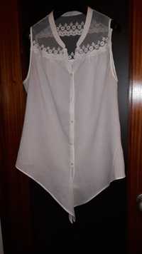 Blusa com renda branca