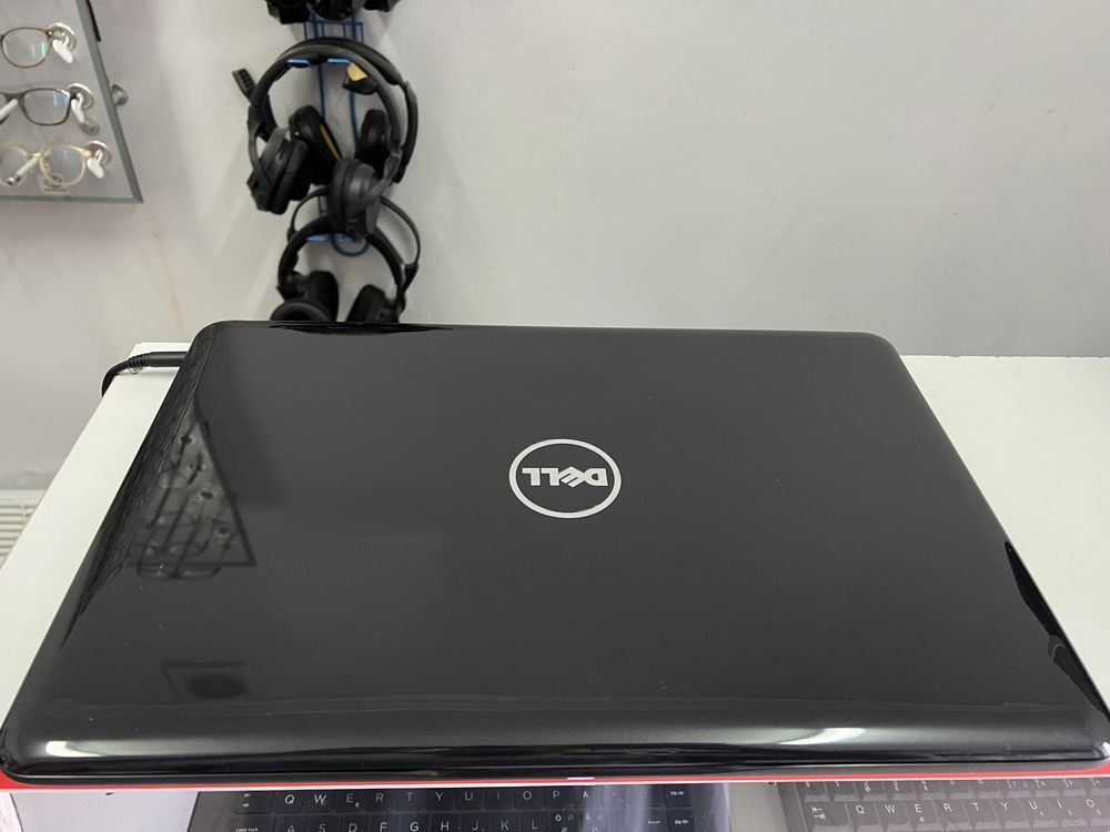 Ноутбук Dell p66f intel core i5-7500U