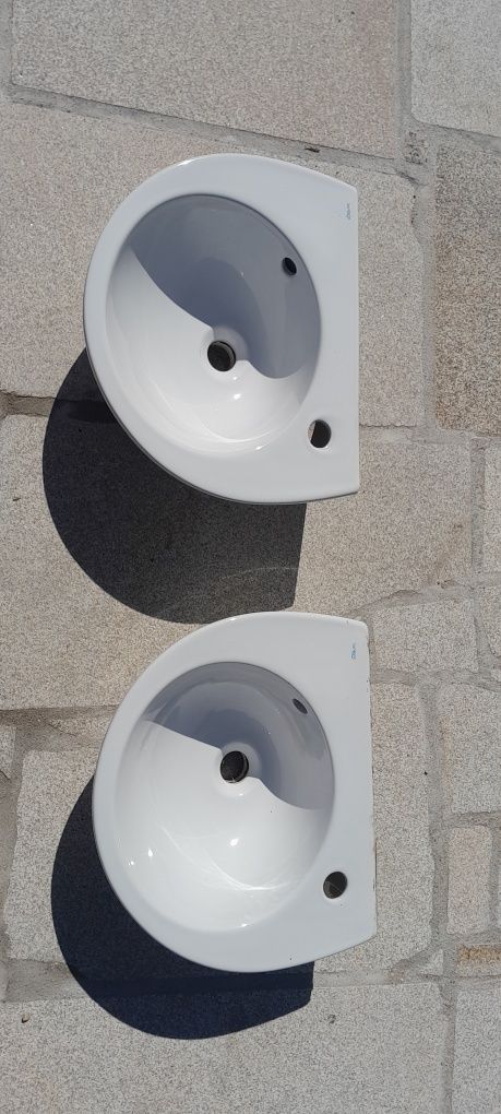 2 lavatórios para casa de banho