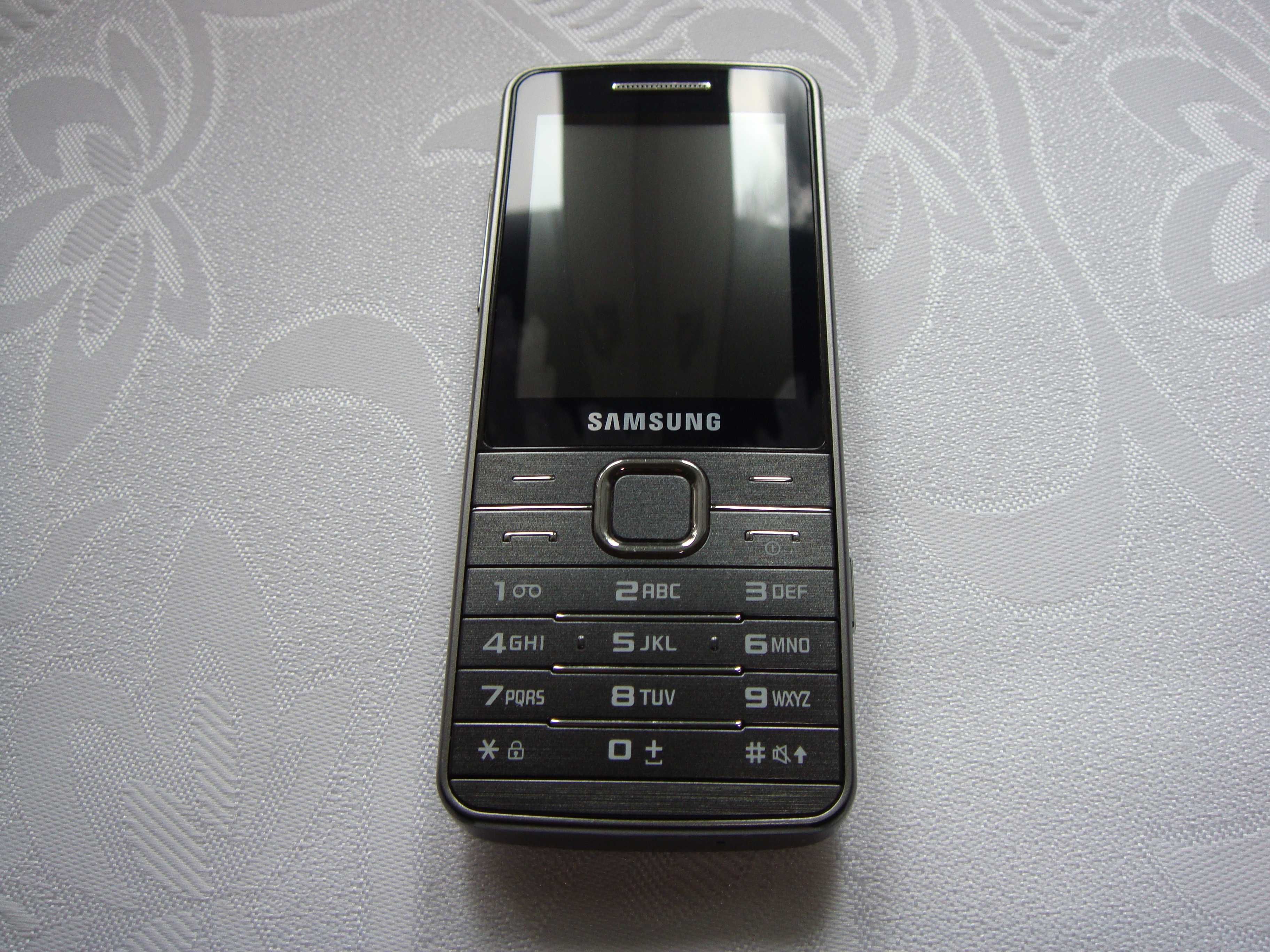 SAMSUNG - GT - S5611