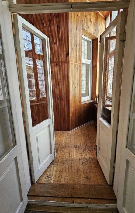 Без комісії! Оренда офісу. Центр. Фасадний вхід.