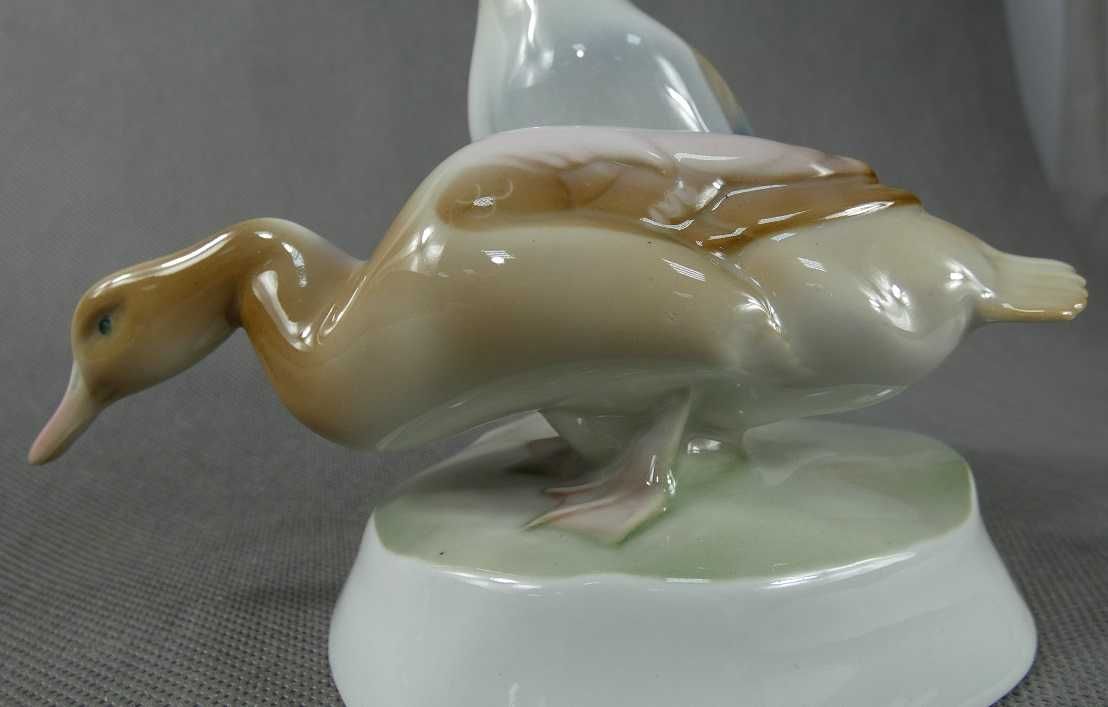 Figura porcelana para kaczek ZSOLNAY Węgry KACZKA