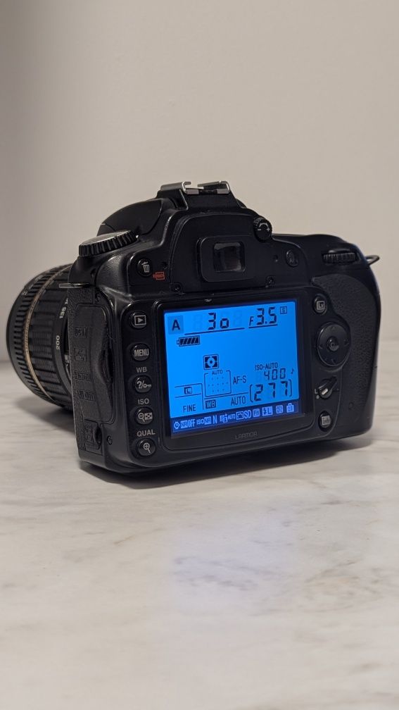 Nikon D90 + Tamron 18-200