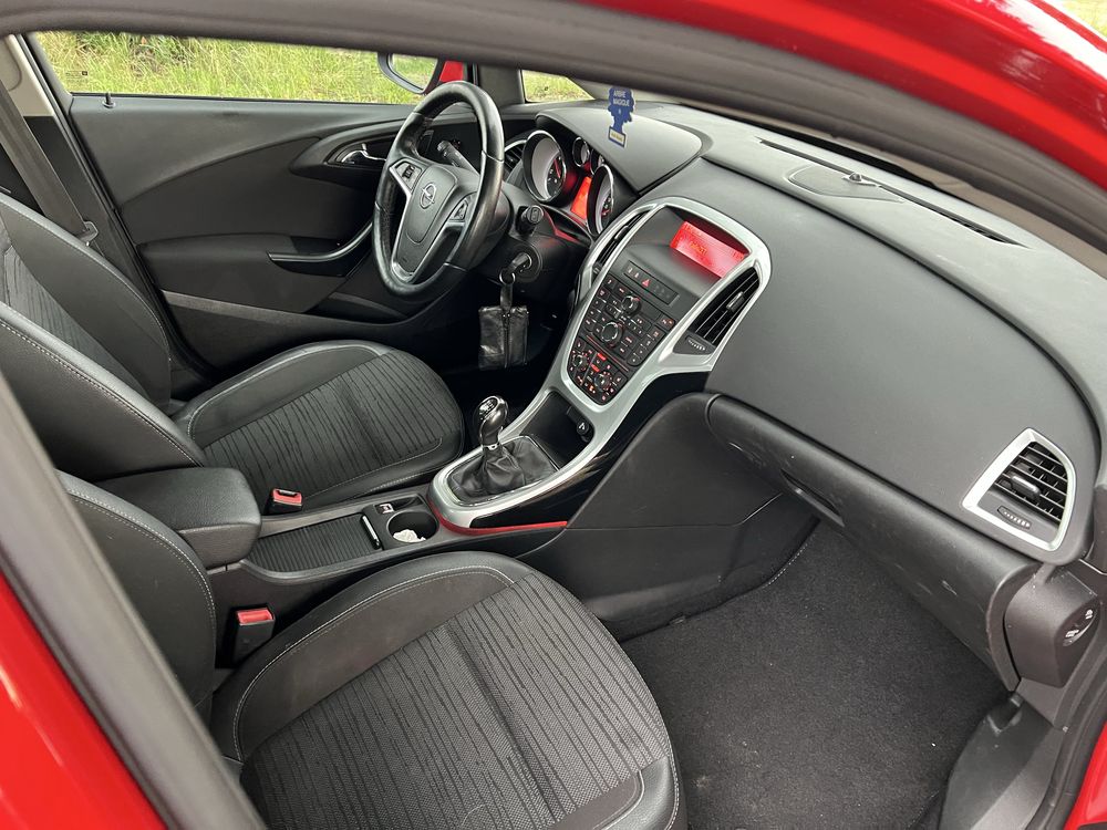 Opel Astra J 2014r