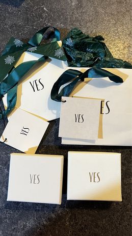 Pudełko i torebka prezentowa YES