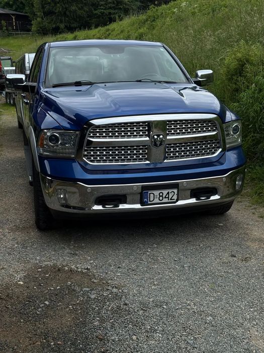 RAM 1500 zadbany, w dobrym stanie , bogate wyposażenie