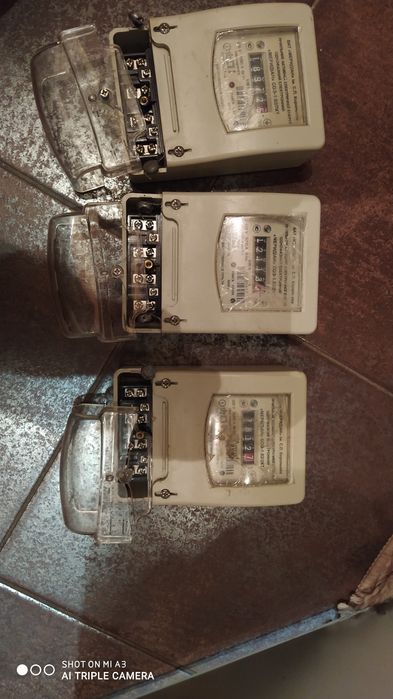 Продам щит металлический встроенный на 24 автомата.