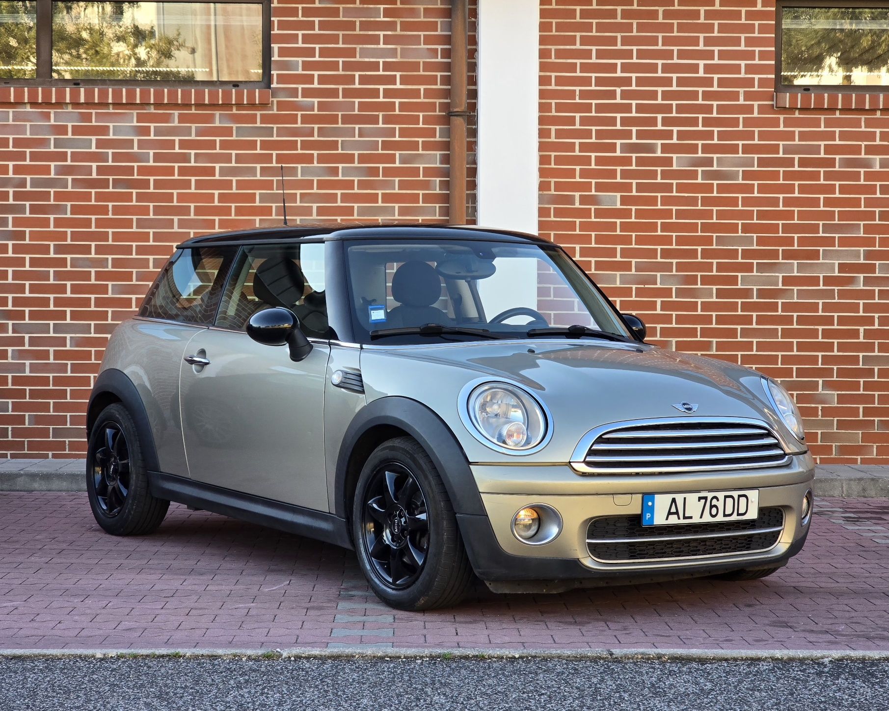 Mini Cooper D 1.6 110cv