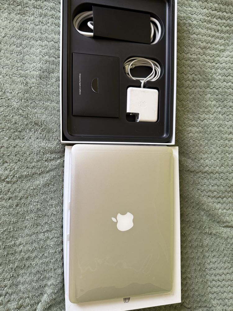 Macbook Pro 13 2015 i7 16/256GB /Sequoia 15.2