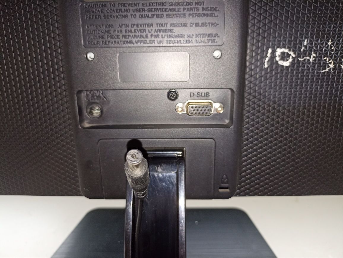 Монитор LG E1942 19 "
