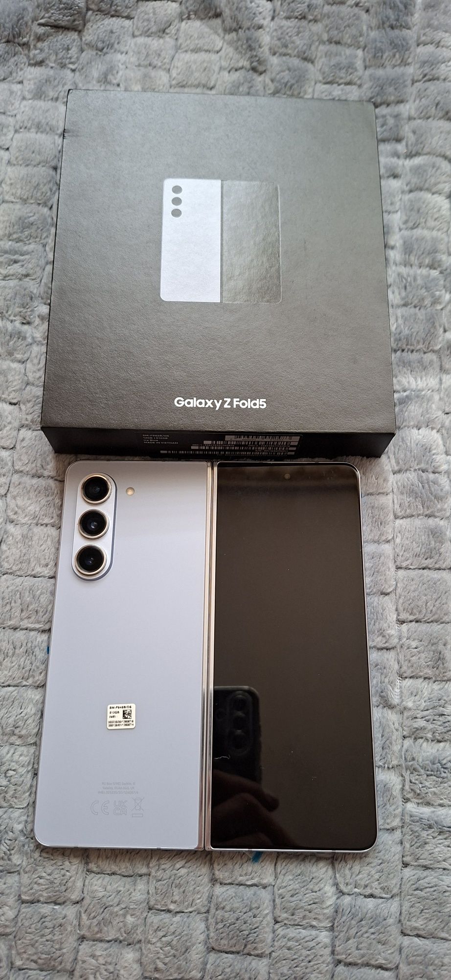 Samsung Galaxy Z Fold5