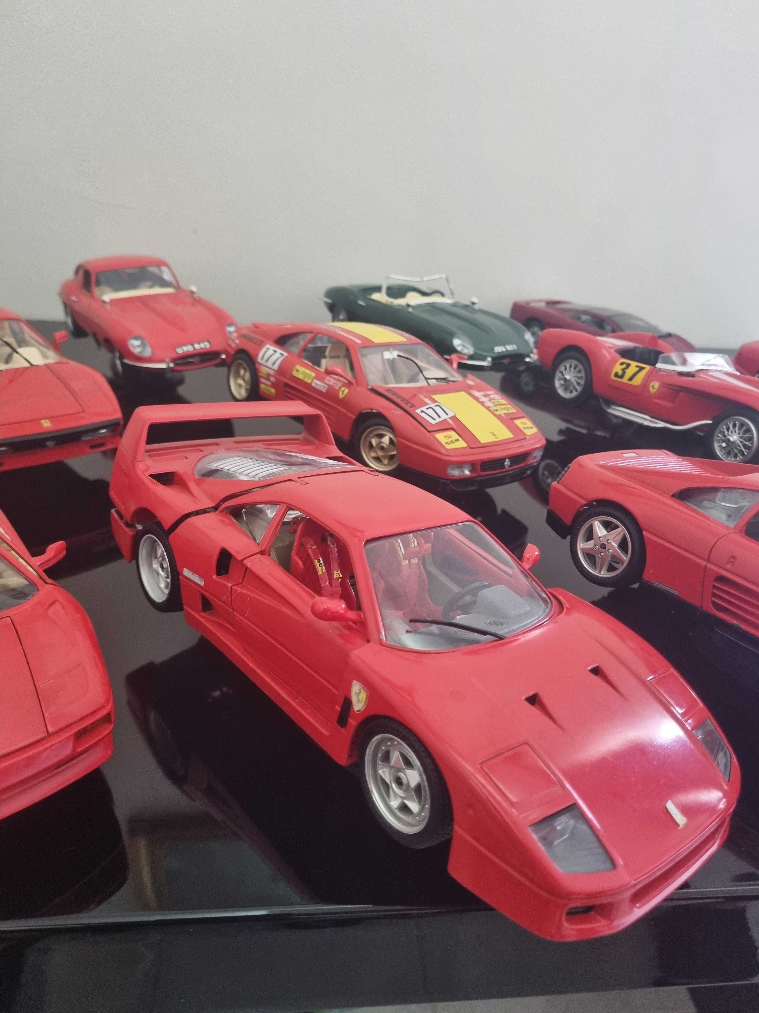 Coleção de replicas de miniaturas Ferrari.